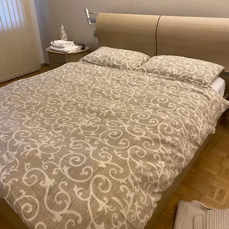 South Park Cozy Flat Own Free Parking *